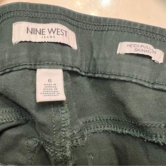 Nine West Heidi Pull on Skinny Women's Size 6 - Picture 4 of 4